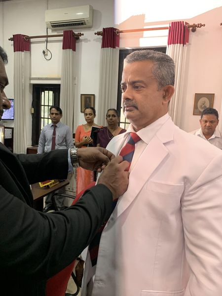 ධම්මික පෙරේරා මහතා නව විදුහල්පති ලෙස දිවුරුම් දීම